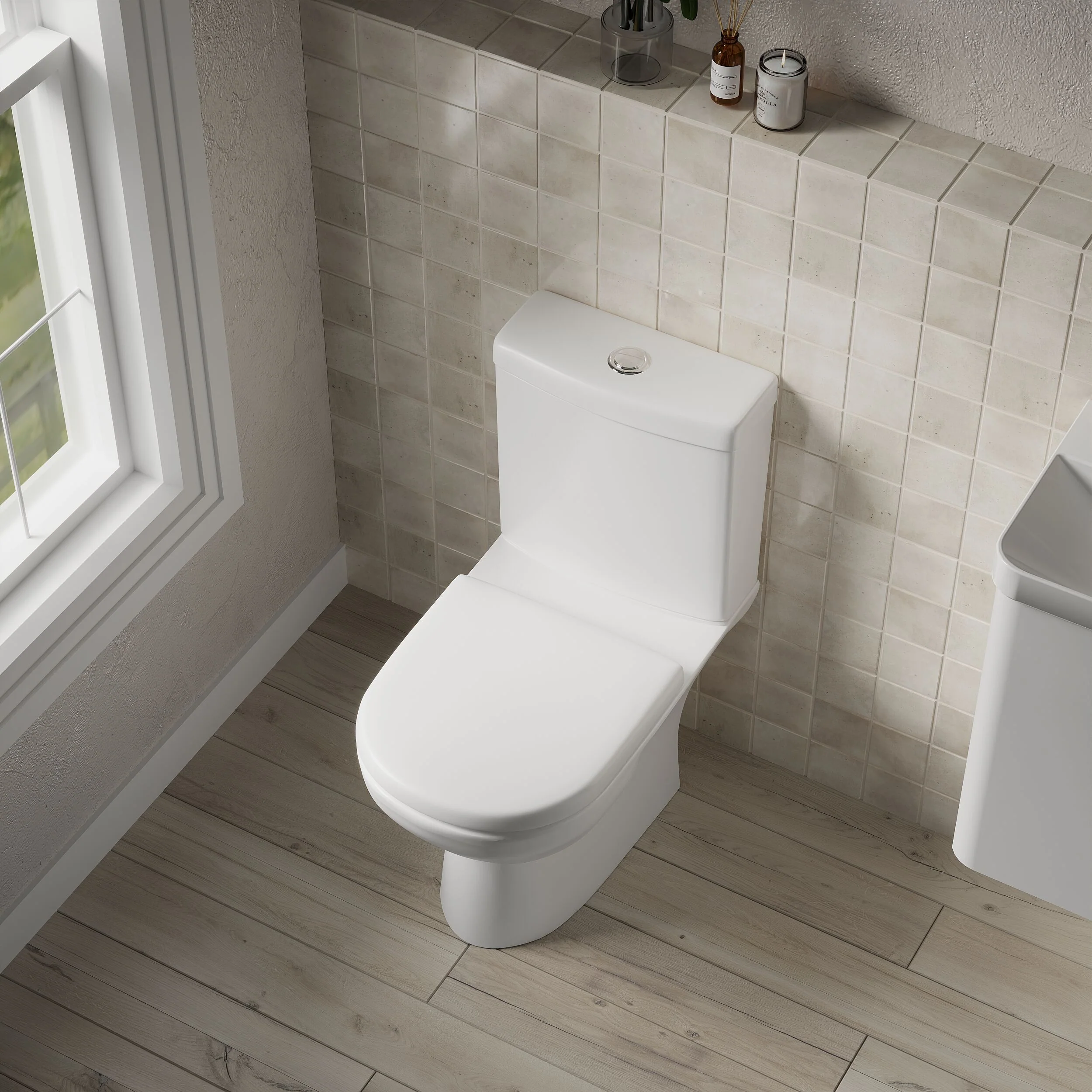 Close Coupled Toilet Pan & Cistern  - 825mm x 395mm x 670mm - Image 3