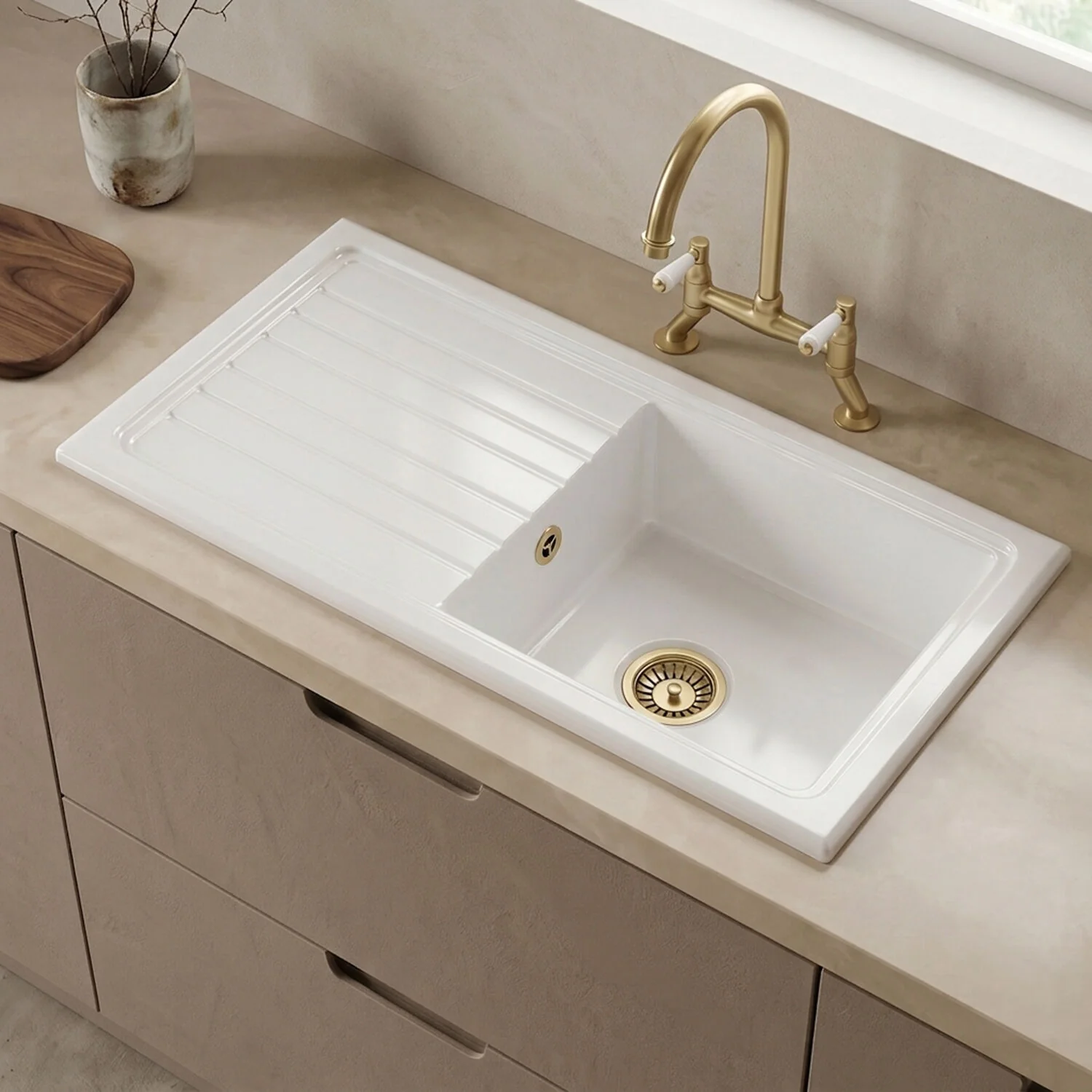 Traditional Fireclay Kitchen Bundle: Single Bowl Sink & Drainer with Waste & Bridge Lever Tap, 1010mm - Brushed Brass - Image 2