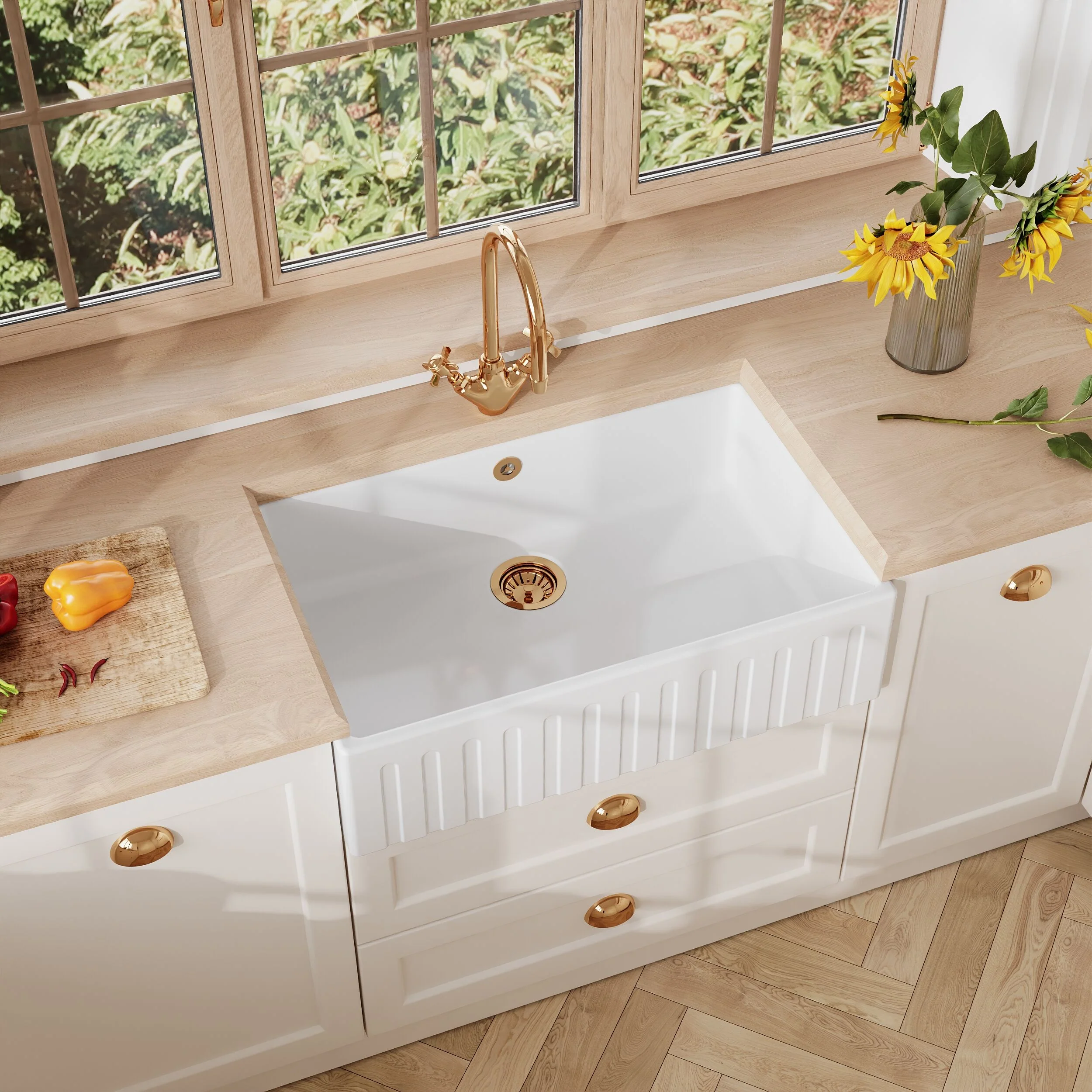 Traditional Fireclay Kitchen Single Bowl Fluted Front Butler Sink with Overflow - 795mm - Image 3
