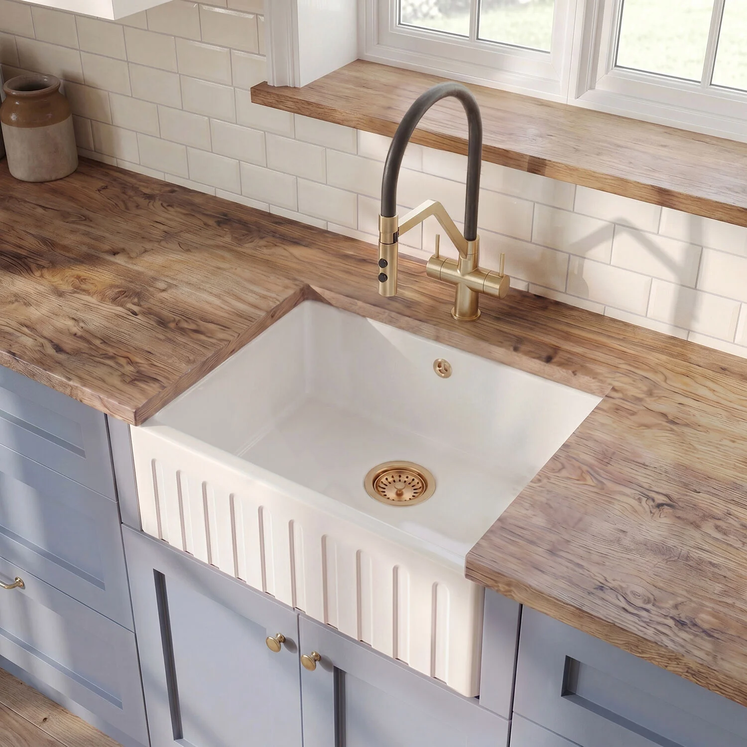 Single Bowl Fluted Front Fireclay Ceramic Butler Kitchen Sink with Overflow - 595mm