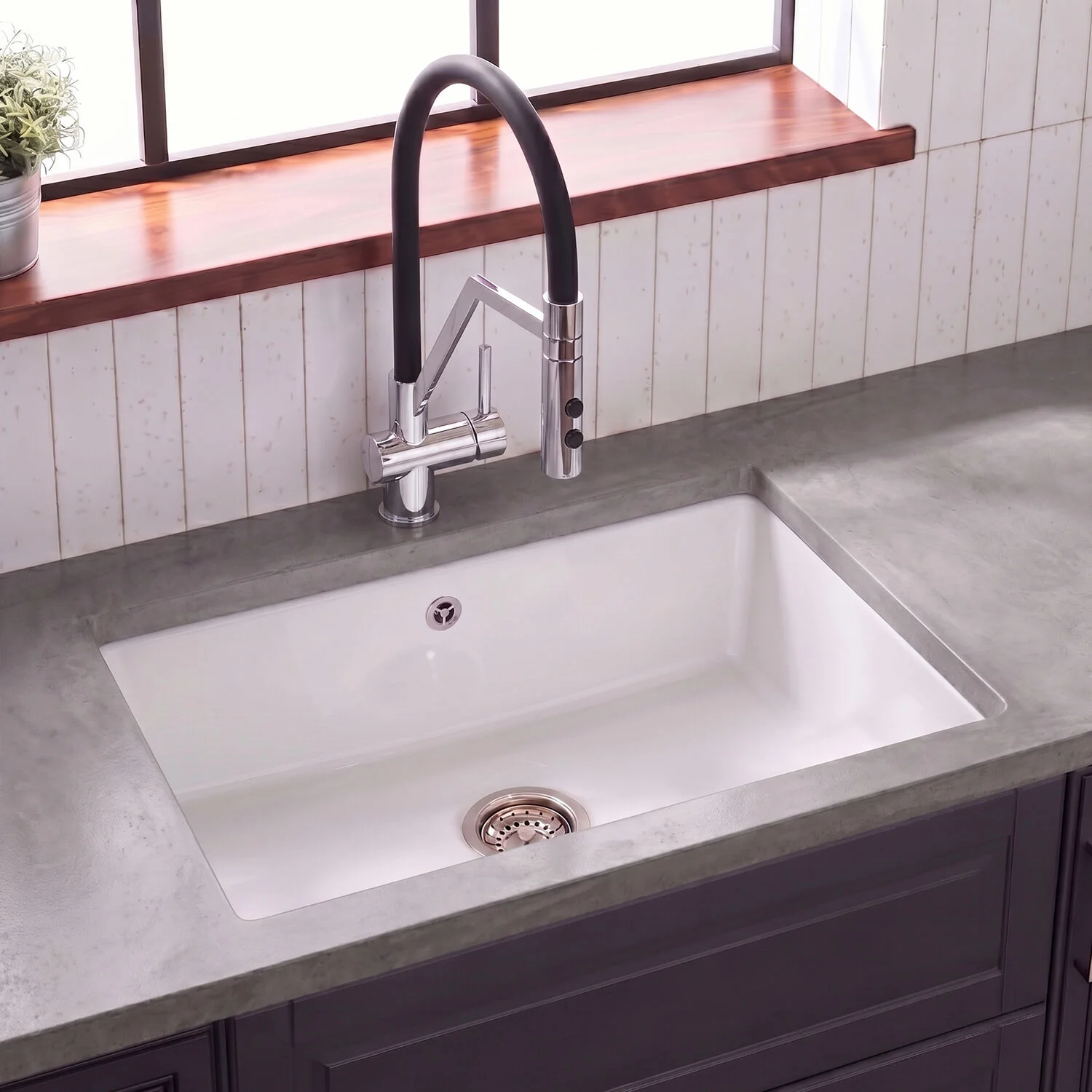 Single Bowl Fireclay Ceramic Undermount Kitchen Sink with Overflow and Central Waste Position - 711mm