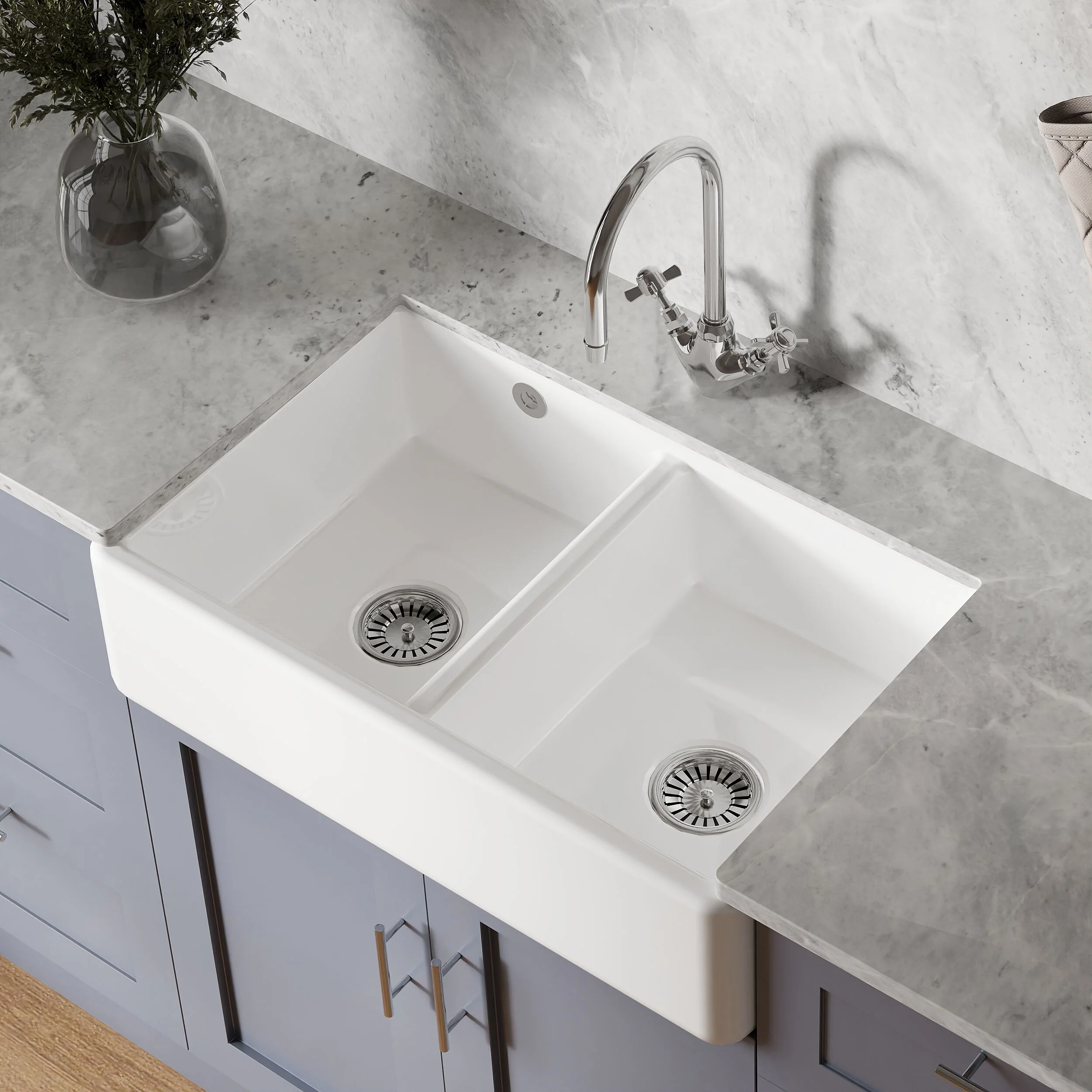 Traditional Double Bowl Fireclay Ceramic Butler Kitchen Sink with Stepped Weir and Overflow - 795mm - Image 3